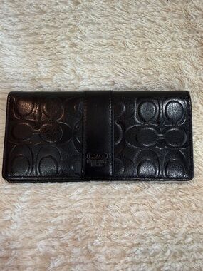 Coach Black Embossed Signature Leather Continental Wallet